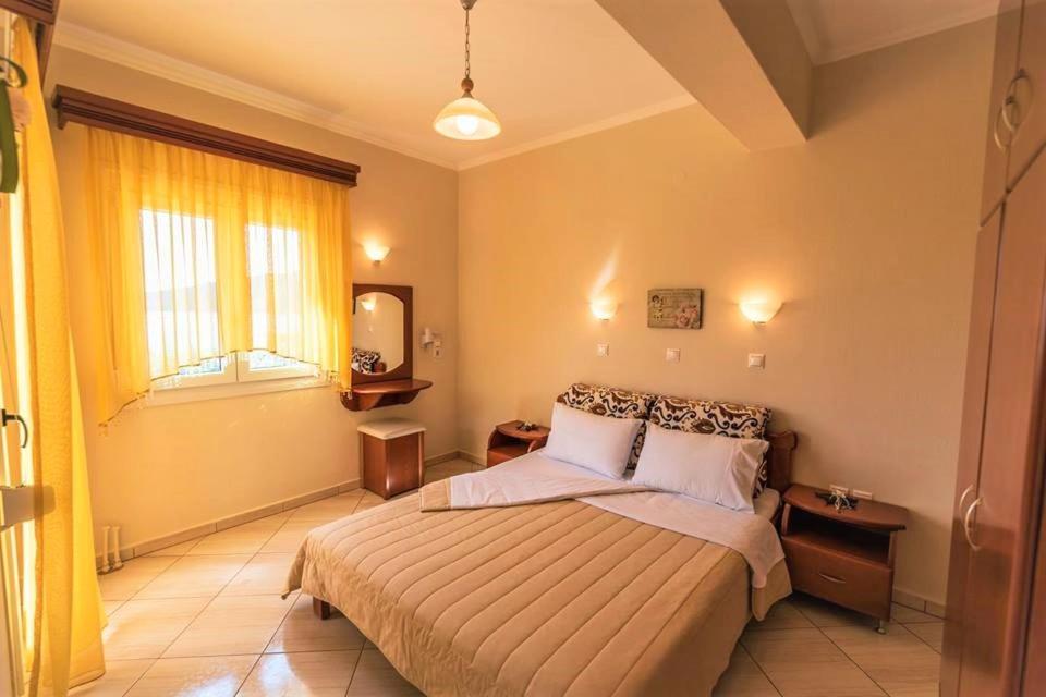 Anna Apartments Chrysi Ammoudia Exterior foto